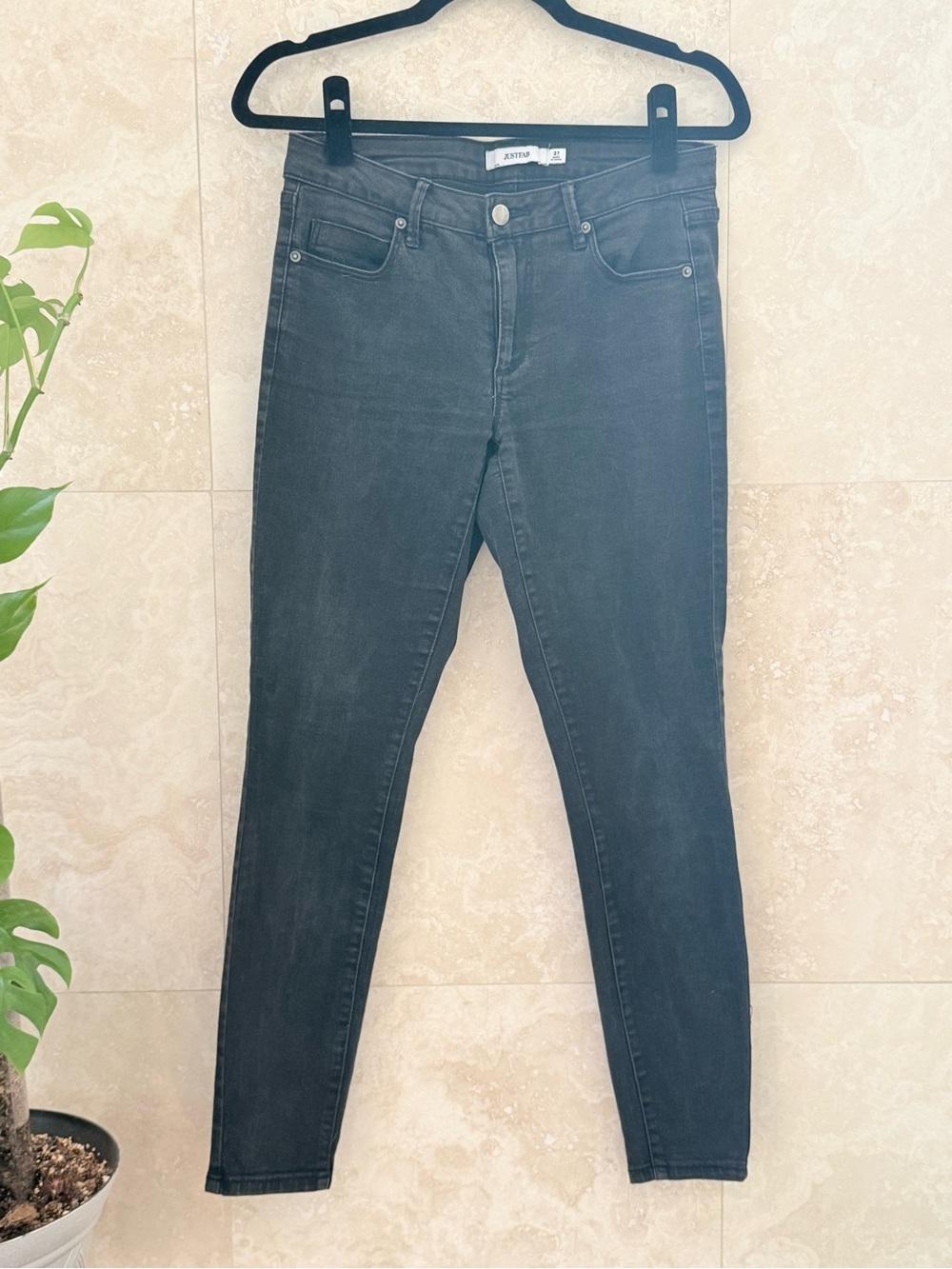 JustFab Skinny Jeans Charcoal Grey Size 27 Stretch Denim EUC